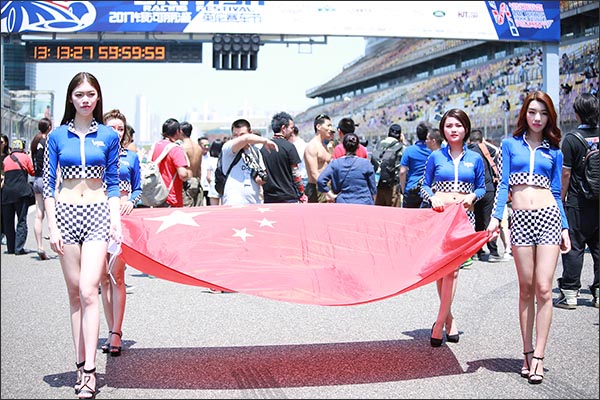 6月17日至18日《上海英倫賽車節(jié)》羽翼國(guó)際模特學(xué)員全程助力